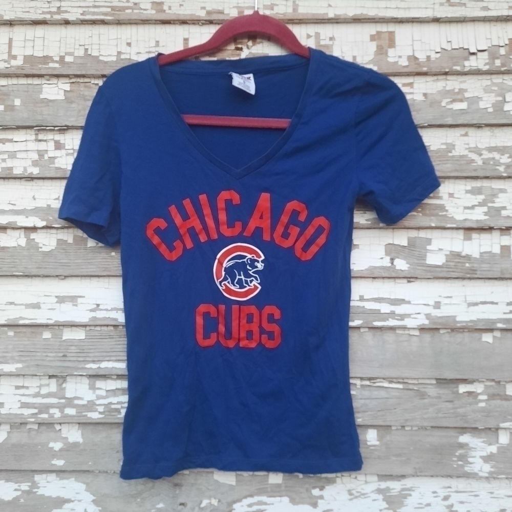 🌟 Victoria's Secret PINK Chicago Cubs tee size small